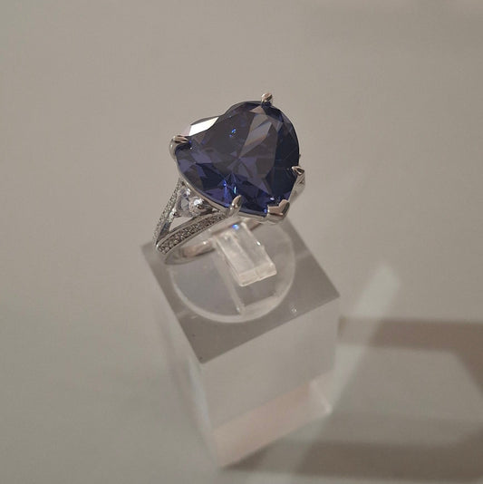 Anillo corazón grande azul morado